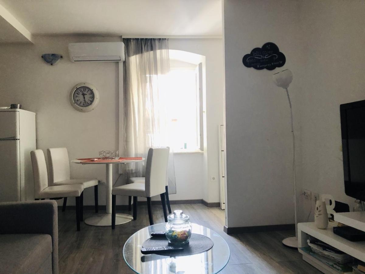 West Wall Apartment Split Luaran gambar